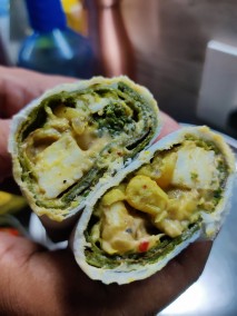 Spinach Tortillas Wrap with Hummus & Veggies Stuffing